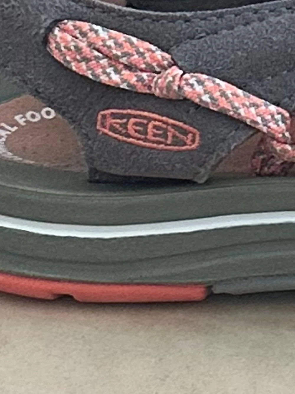 KEEN Uneek Open-Air Hiking Sandals Camo Fusion Coral 7 Beach Outdoor Trails